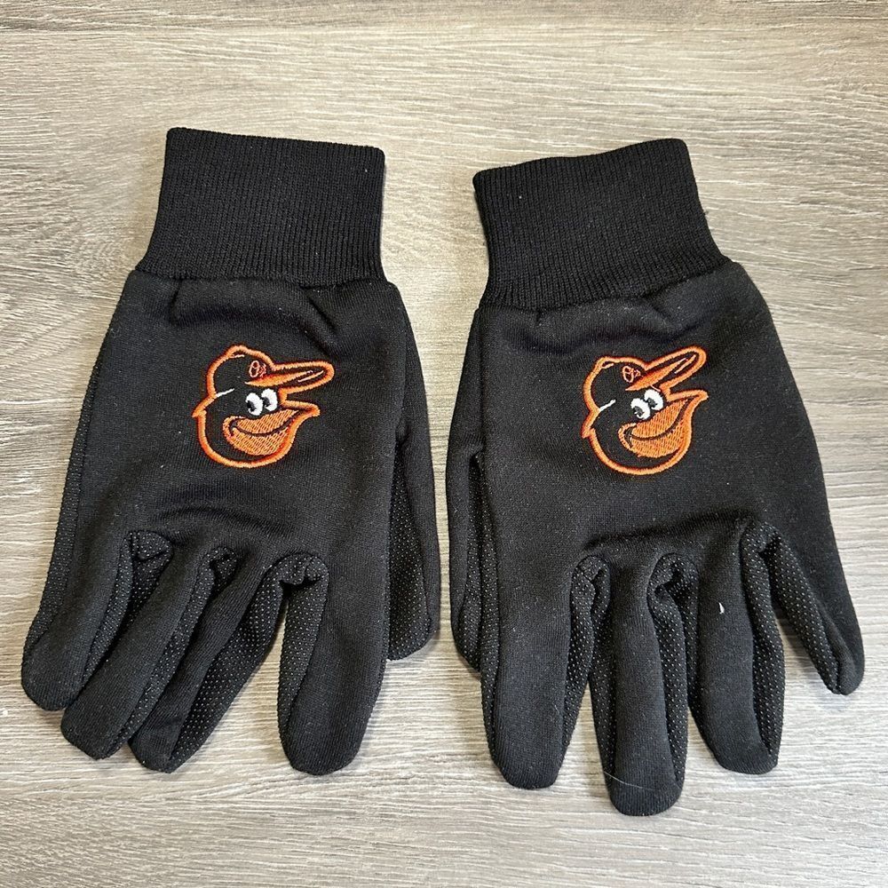 Baltimore Orioles MLB Winter/Work Gloves NWOT By Forever collectibles